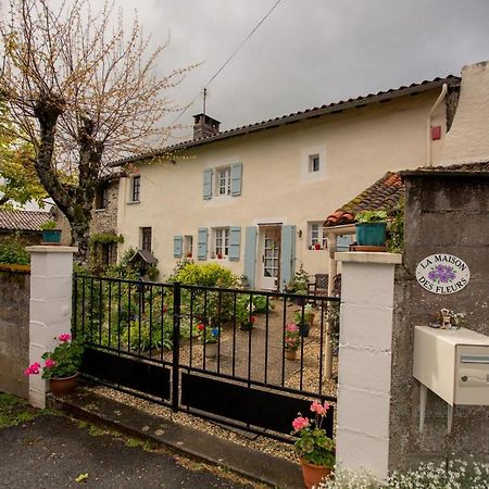 La Maison Des Fleurs Montemboeuf Exterior photo