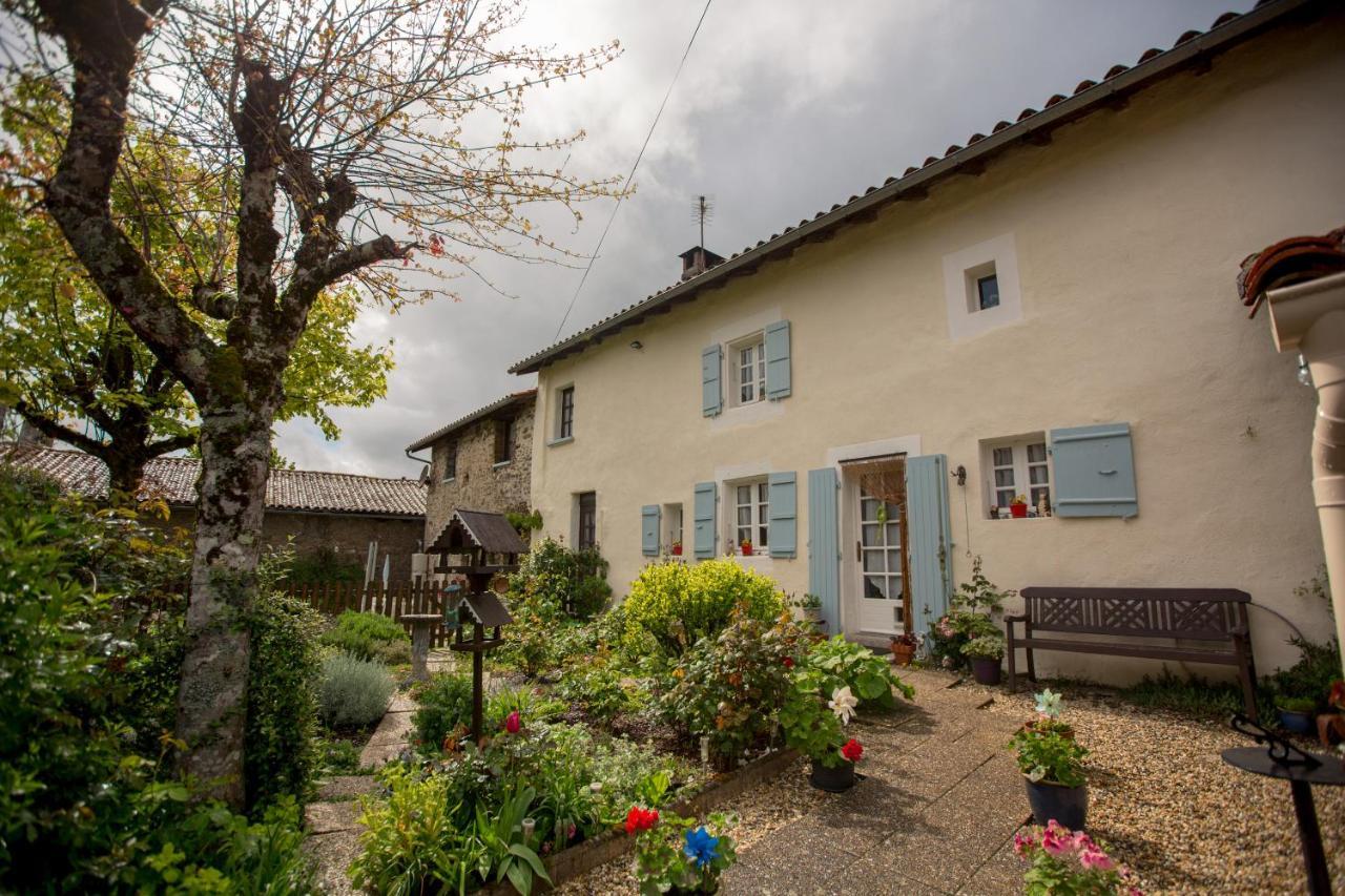 La Maison Des Fleurs Montemboeuf Exterior photo